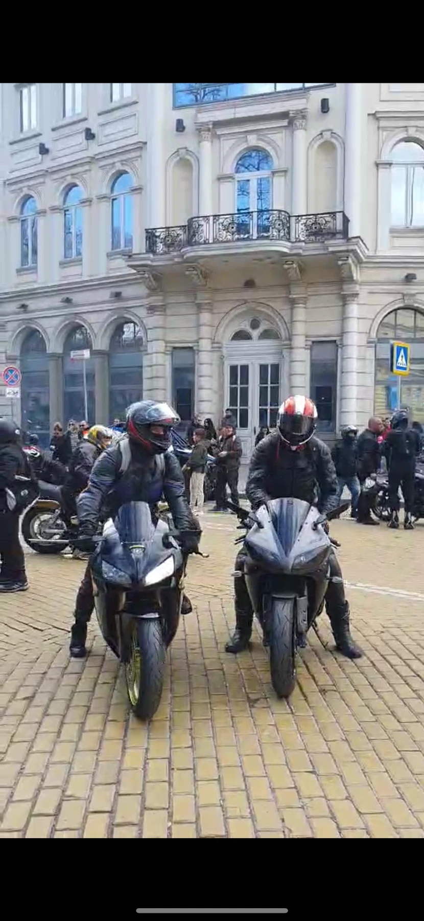 Yamaha YZF-R1  - изображение 2