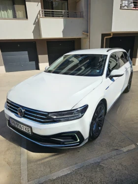 VW Passat TOП ЦЕНА / Face Lift/ Plug in хибрид /, снимка 2