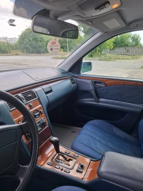 Mercedes-Benz E 240 V6, снимка 12