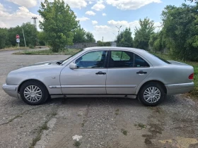 Mercedes-Benz E 240 V6, снимка 6