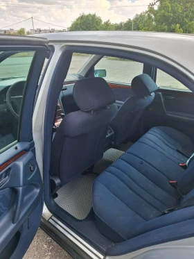 Mercedes-Benz E 240 V6, снимка 13
