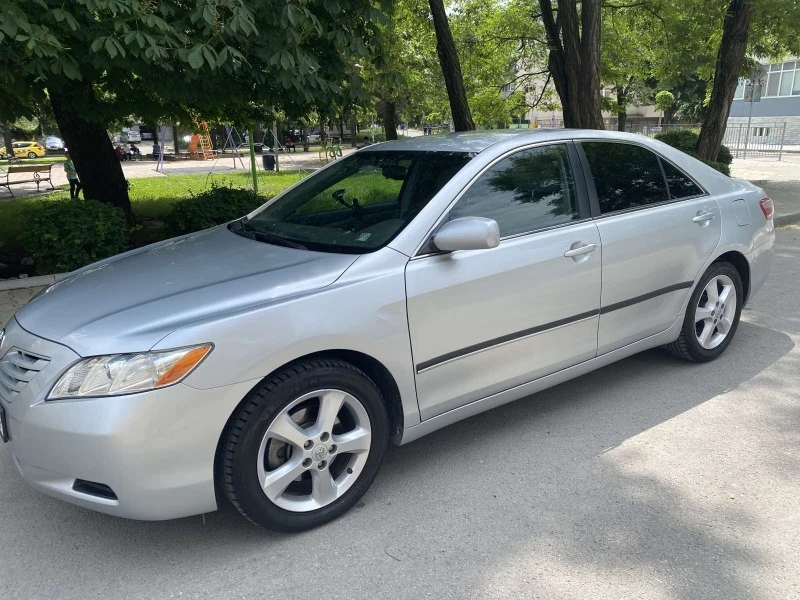 Toyota Camry LE - ЦЕНА ПО ДОГОВАРЯНЕ, снимка 3 - Автомобили и джипове - 47513869