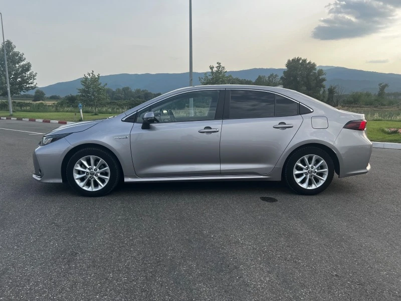 Toyota Corolla 1.8 HSD EXECUTIVE , снимка 3 - Автомобили и джипове - 47647726