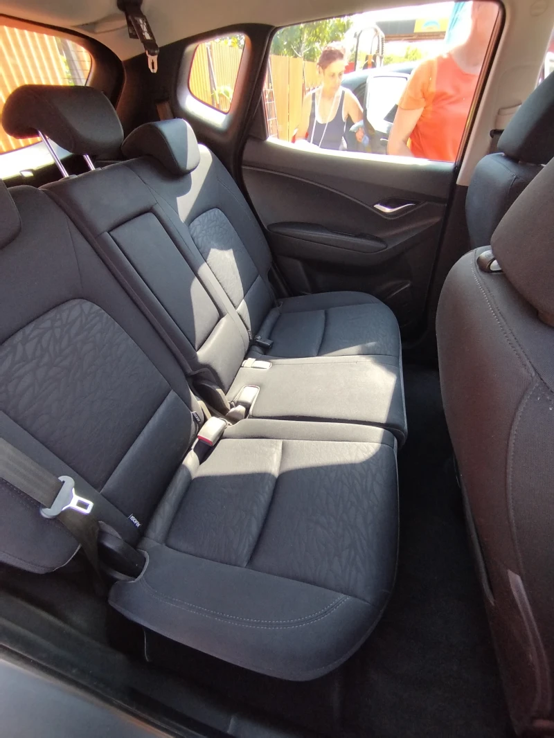 Hyundai Ix20 1400, снимка 9 - Автомобили и джипове - 47355457