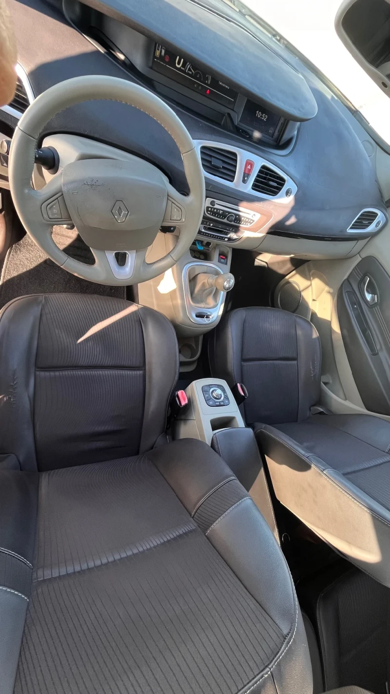 Renault Grand scenic, снимка 9 - Автомобили и джипове - 48574953