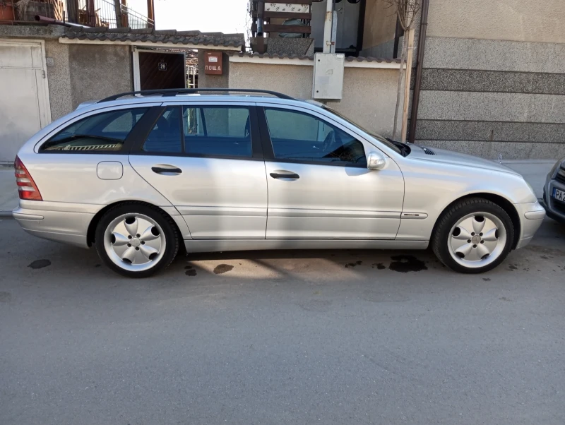 Mercedes-Benz C 220, снимка 1 - Автомобили и джипове - 49162677