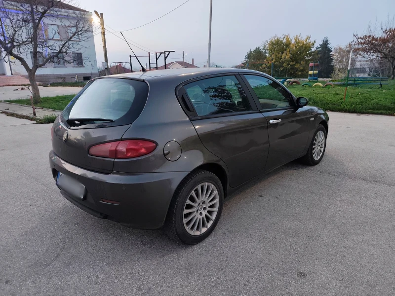 Alfa Romeo 147 1.6 TS газ/бензин, снимка 6 - Автомобили и джипове - 52430951