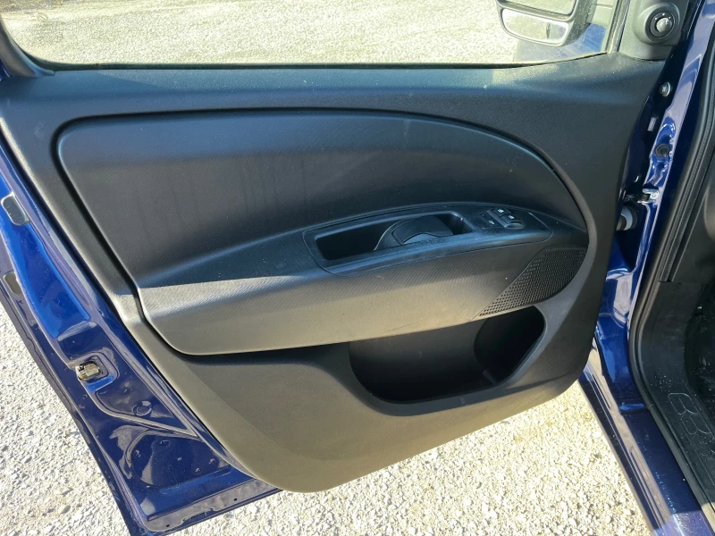 Opel Combo 1.3 CDTI, снимка 12 - Автомобили и джипове - 53097956