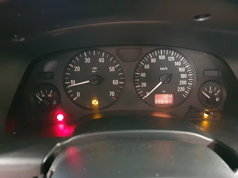 Opel Zafira 1.6 CNG, снимка 9 - Автомобили и джипове - 53240933