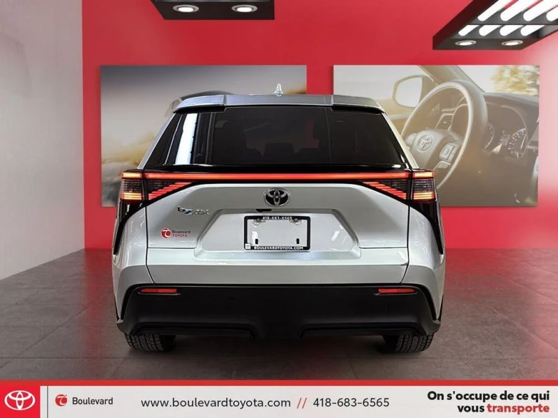 Toyota bZ4X ДИСТРОНИК* СЛЕДНЕ НА ЛЕНТИ* КАМЕРА* ПОДГРЕВ, снимка 4 - Автомобили и джипове - 53361441