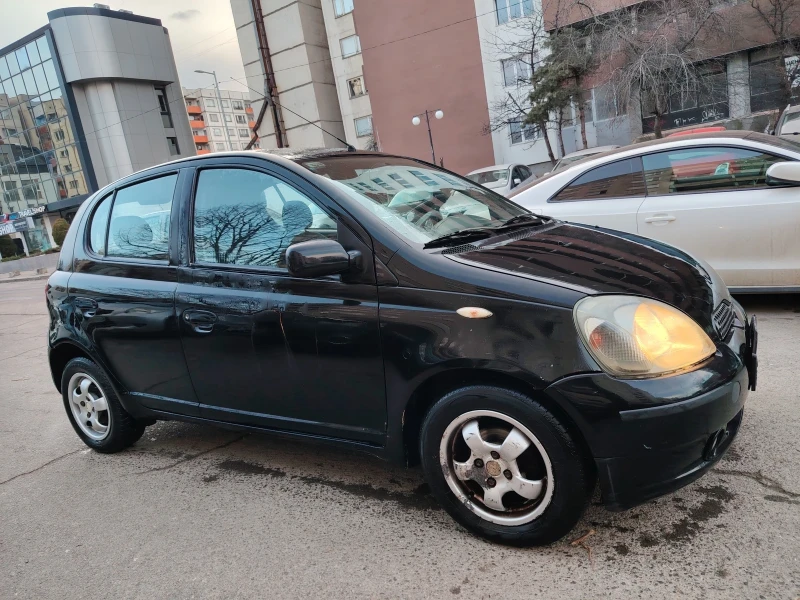 Toyota Yaris 1.3 бензин 2003 г 