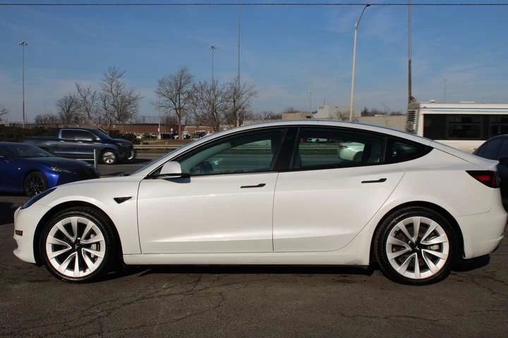 Tesla Model 3 Long Range | Dual Motor | White Interior | One Own, снимка 4 - Автомобили и джипове - 53827537