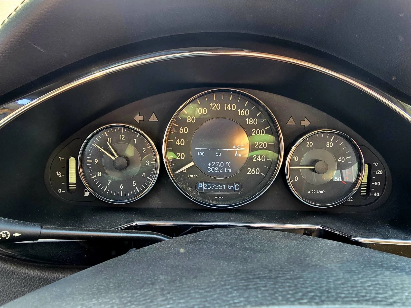 Mercedes-Benz CLS 320 W219 - изображение 10