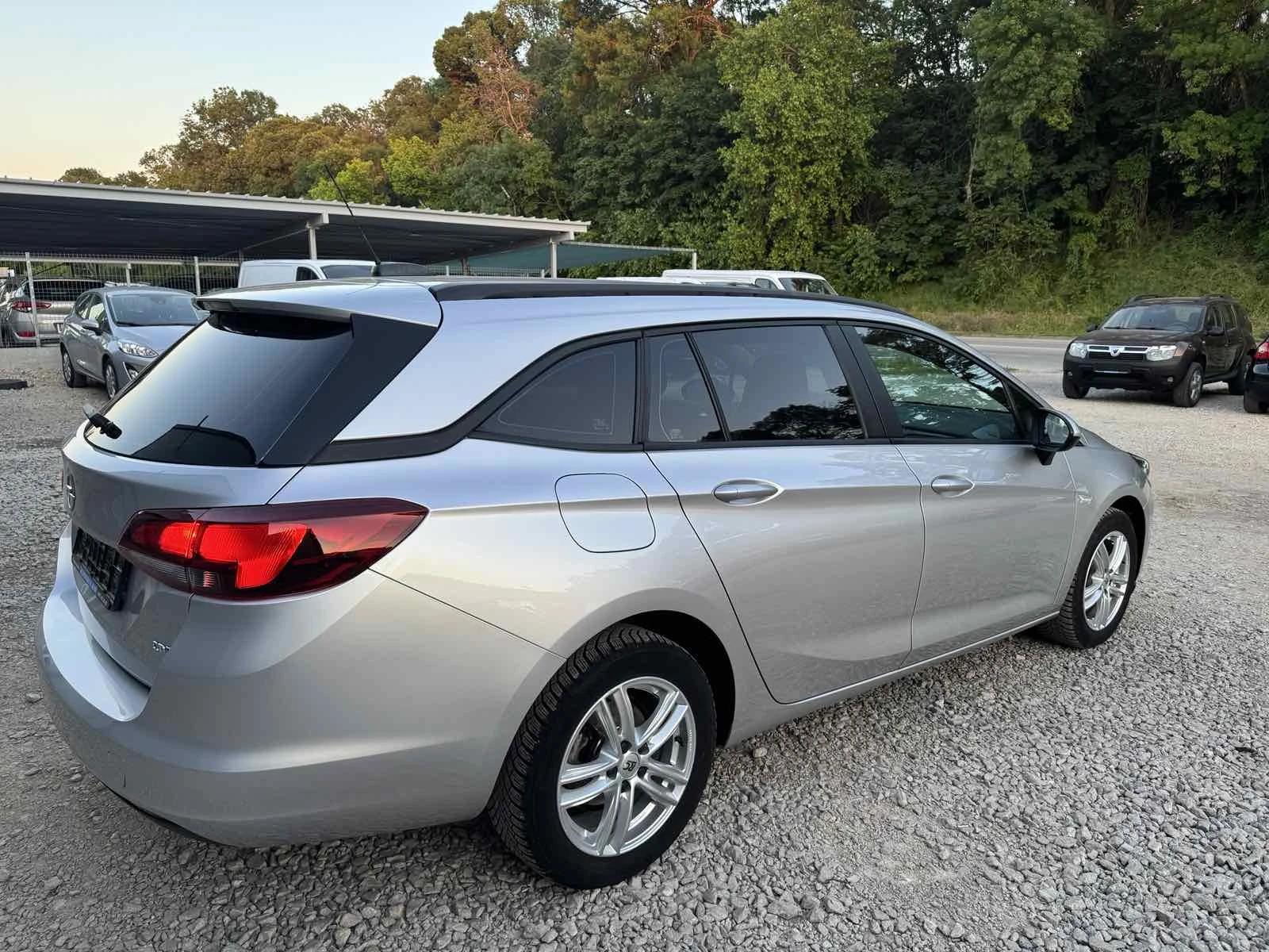 Opel Astra DIESEL* TOURER* EVRO6 - изображение 4