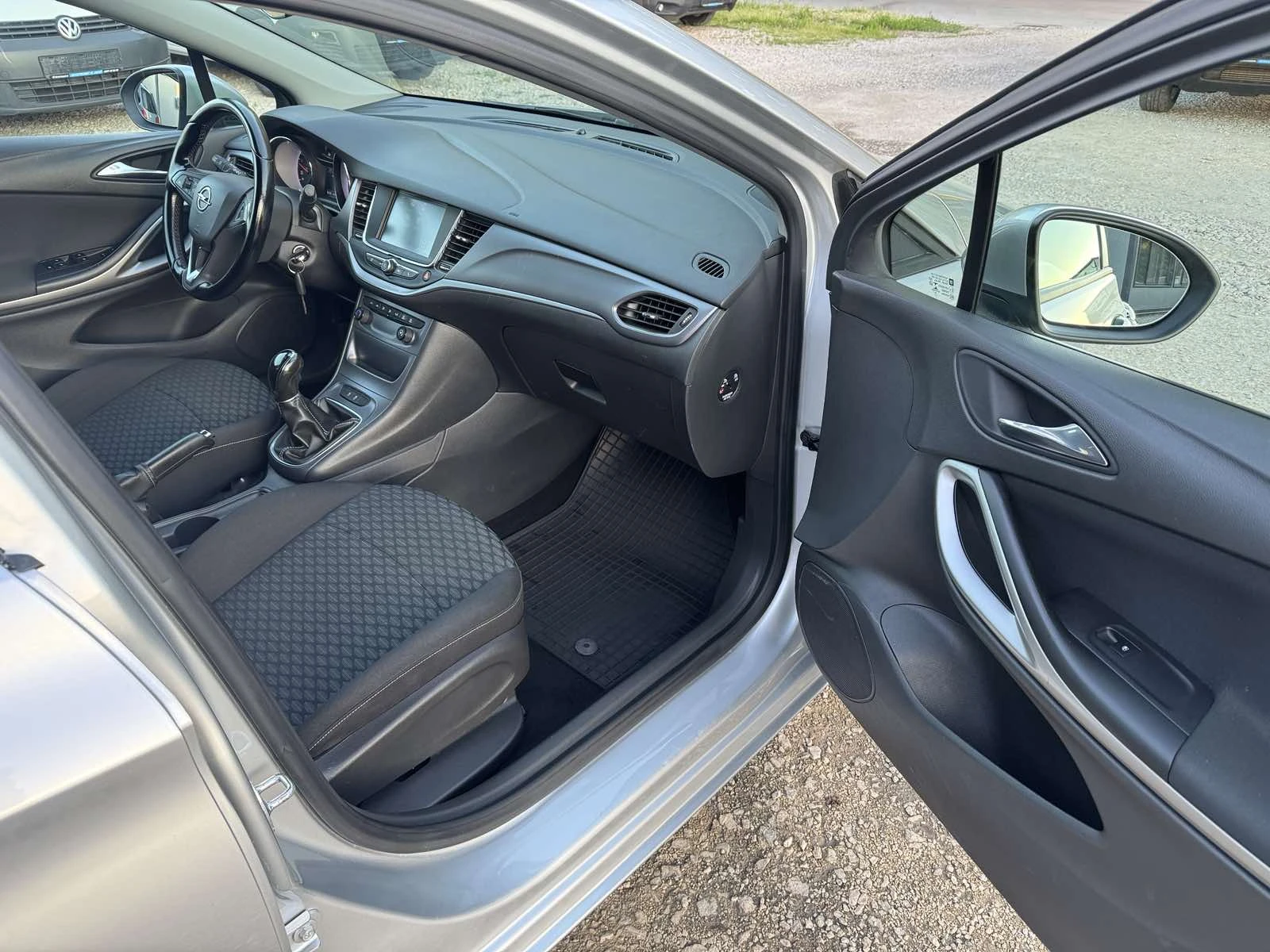 Opel Astra DIESEL* TOURER* EVRO6 - изображение 9
