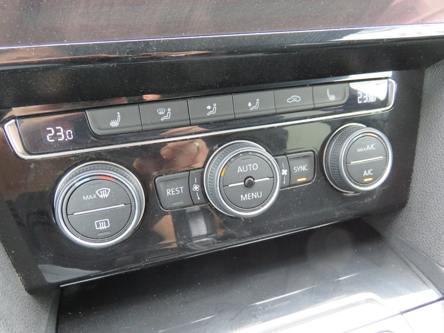 VW Arteon R-Line 2.0 TDI SCR DSG 4MOTION | Mobile.bg   12