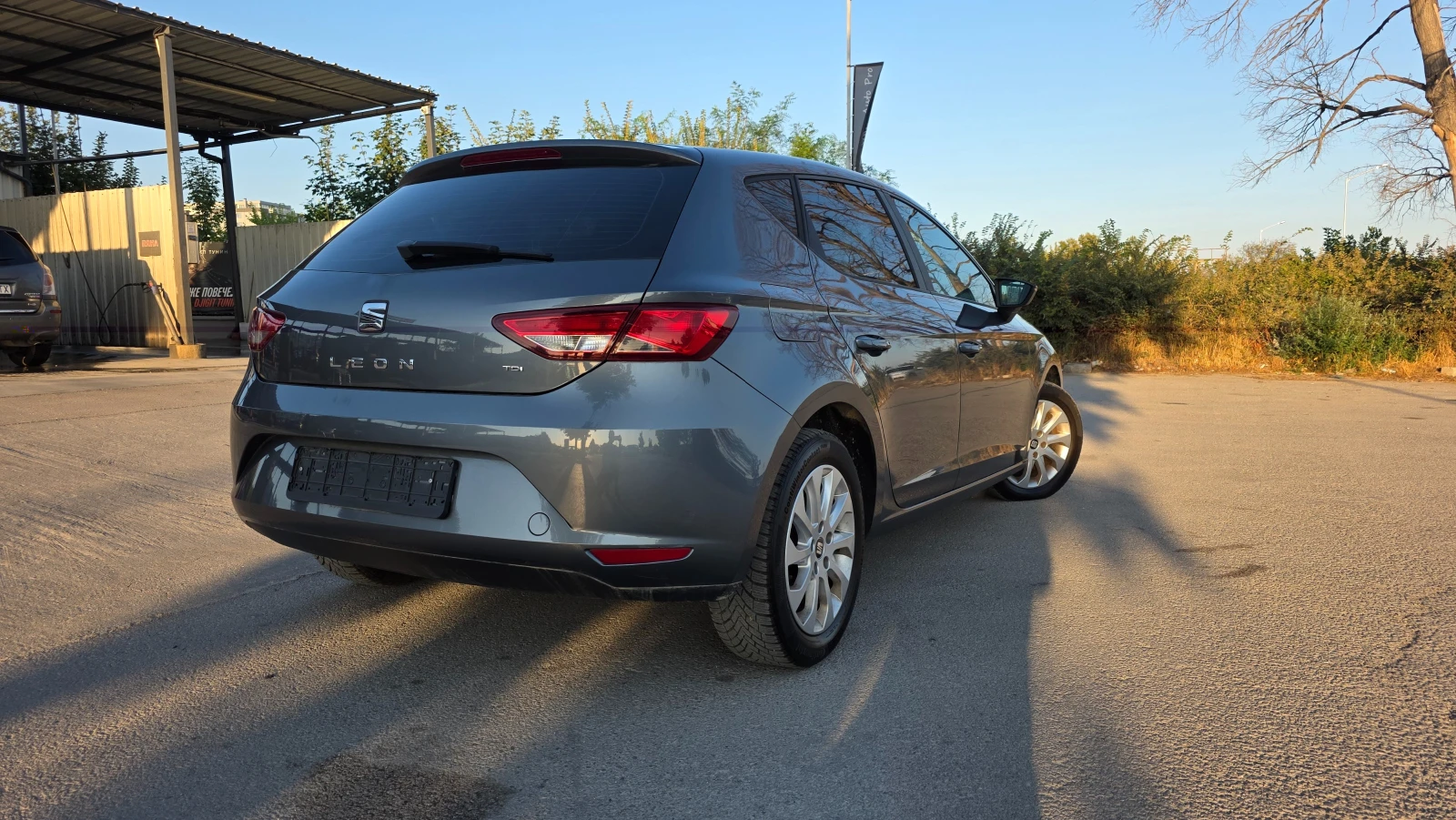 Seat Leon ЧИСТО НОВА - изображение 4