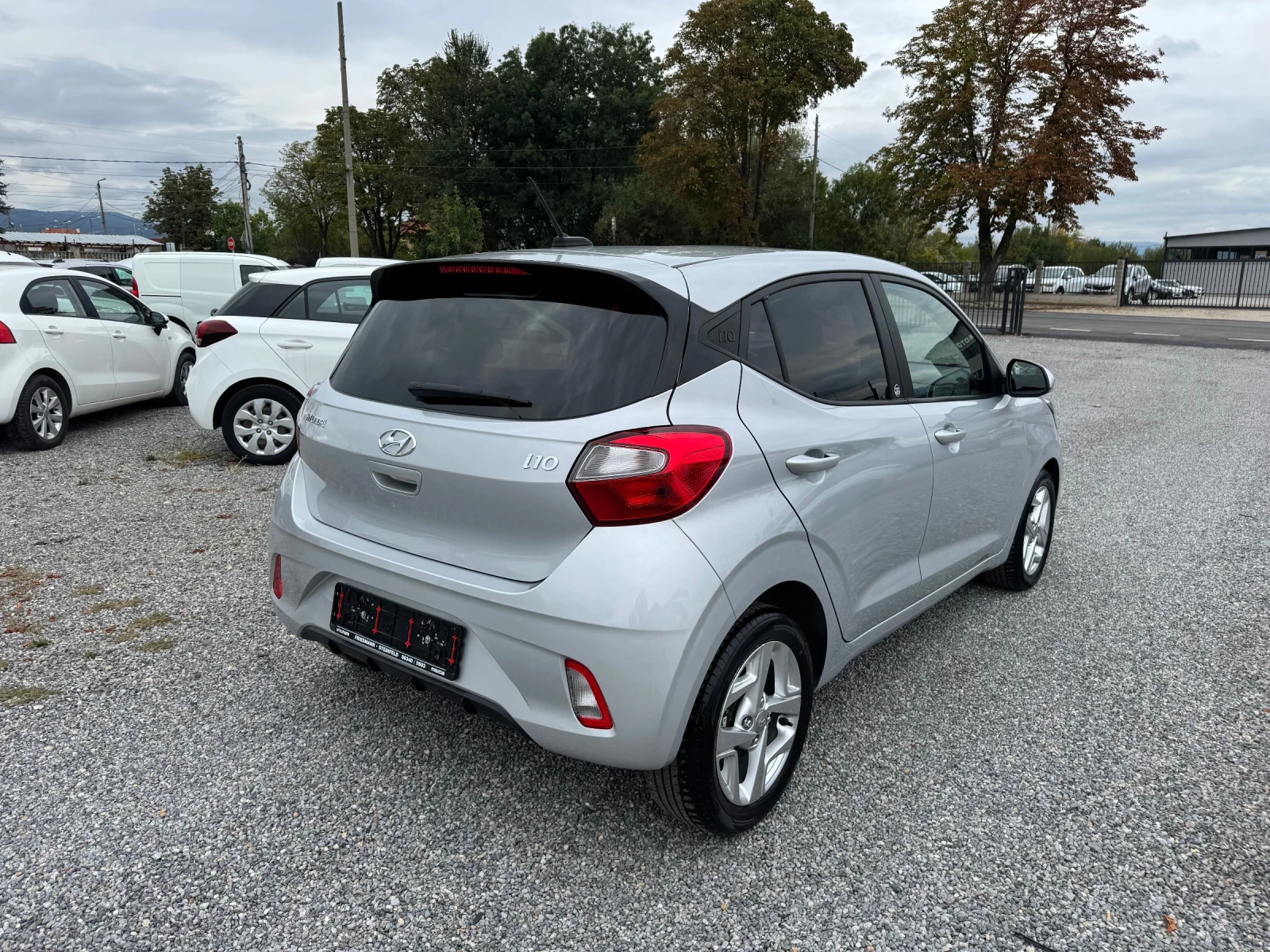 Hyundai I10 1.0i 30 JAHRE EDITION!!! LED!!! - изображение 6
