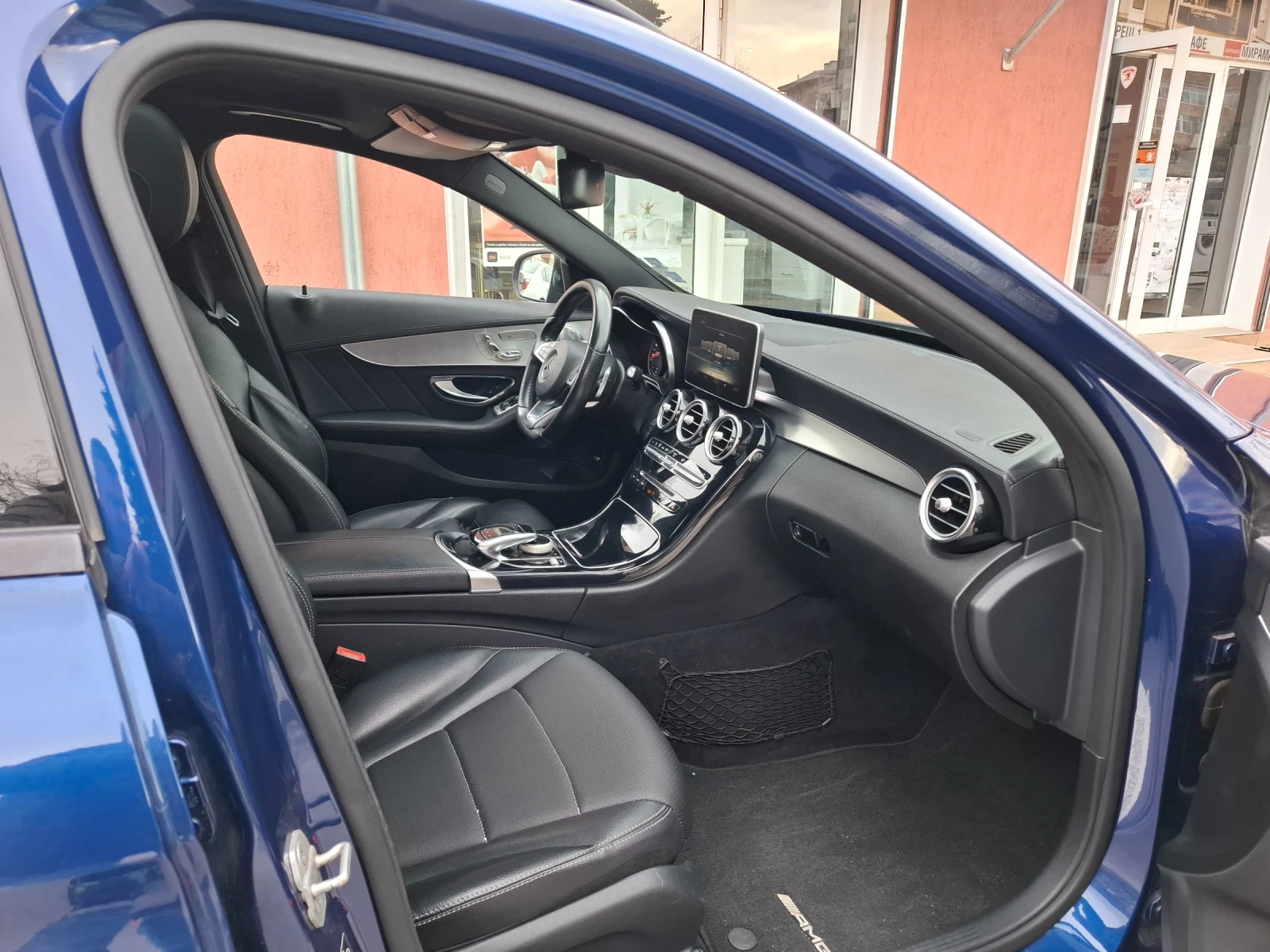 Mercedes-Benz C 250 AMG/Distronic/LED/PANORAMA/360 CAMERA/LEATHER | Mobile.bg   12