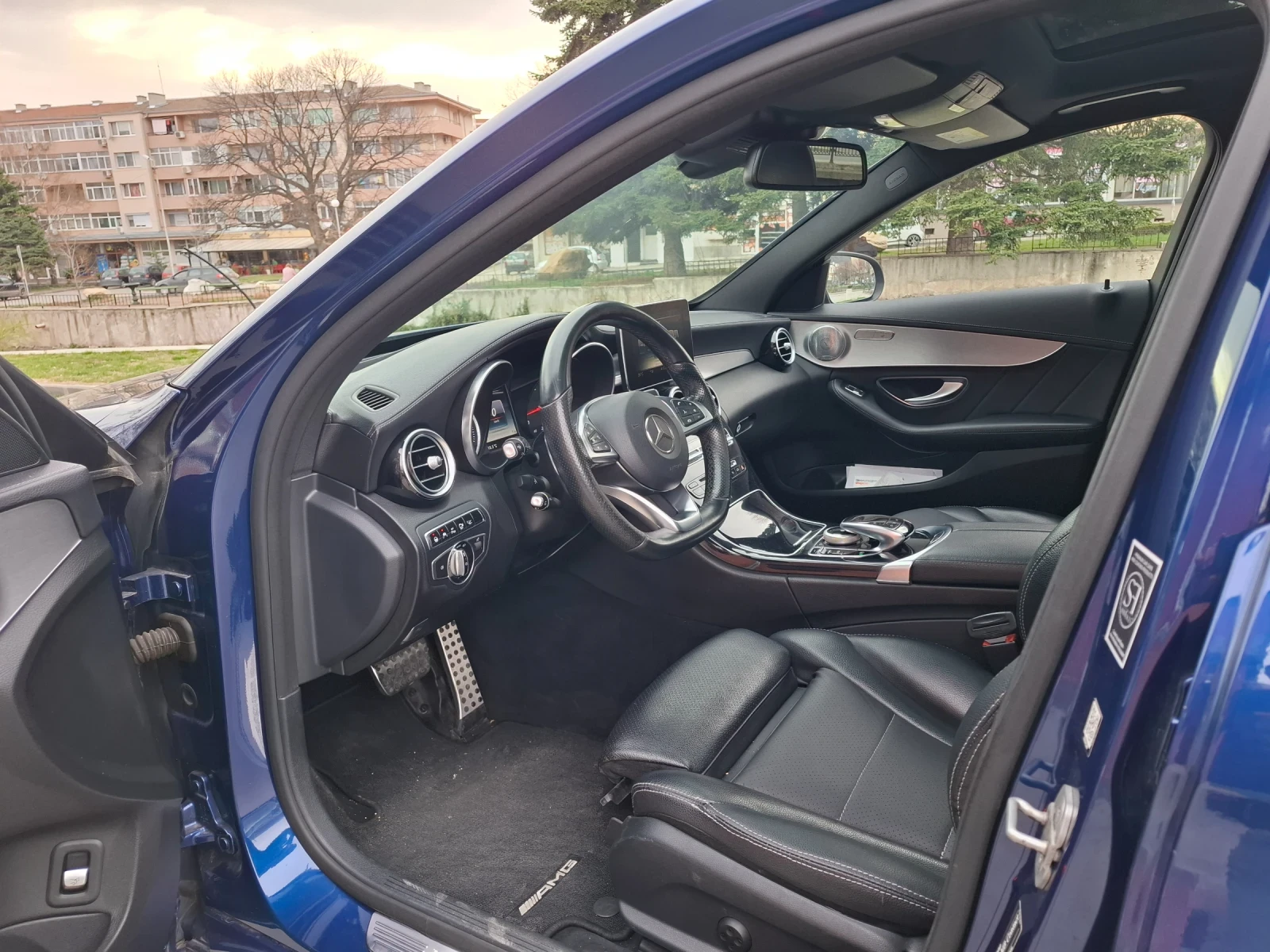 Mercedes-Benz C 250 AMG/Distronic/LED/PANORAMA/360 CAMERA/LEATHER | Mobile.bg   11