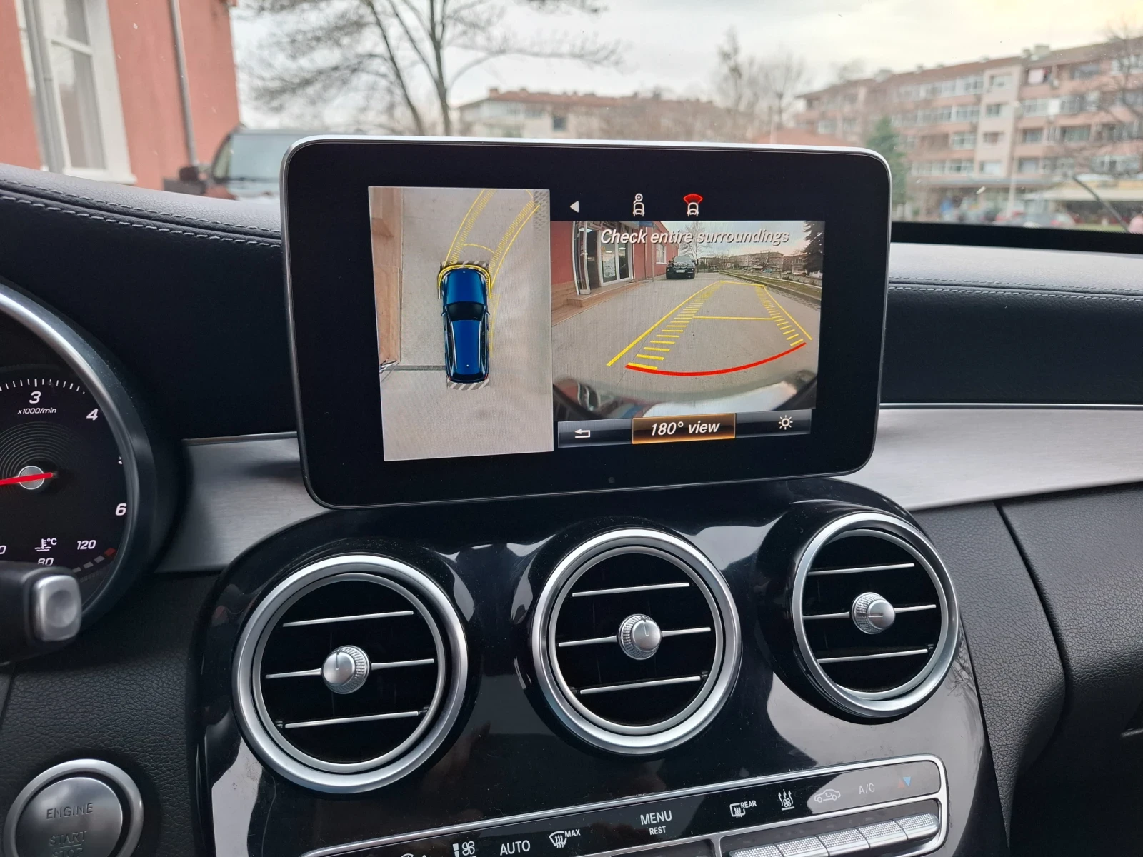 Mercedes-Benz C 250 AMG/Distronic/LED/PANORAMA/360 CAMERA/LEATHER - изображение 8