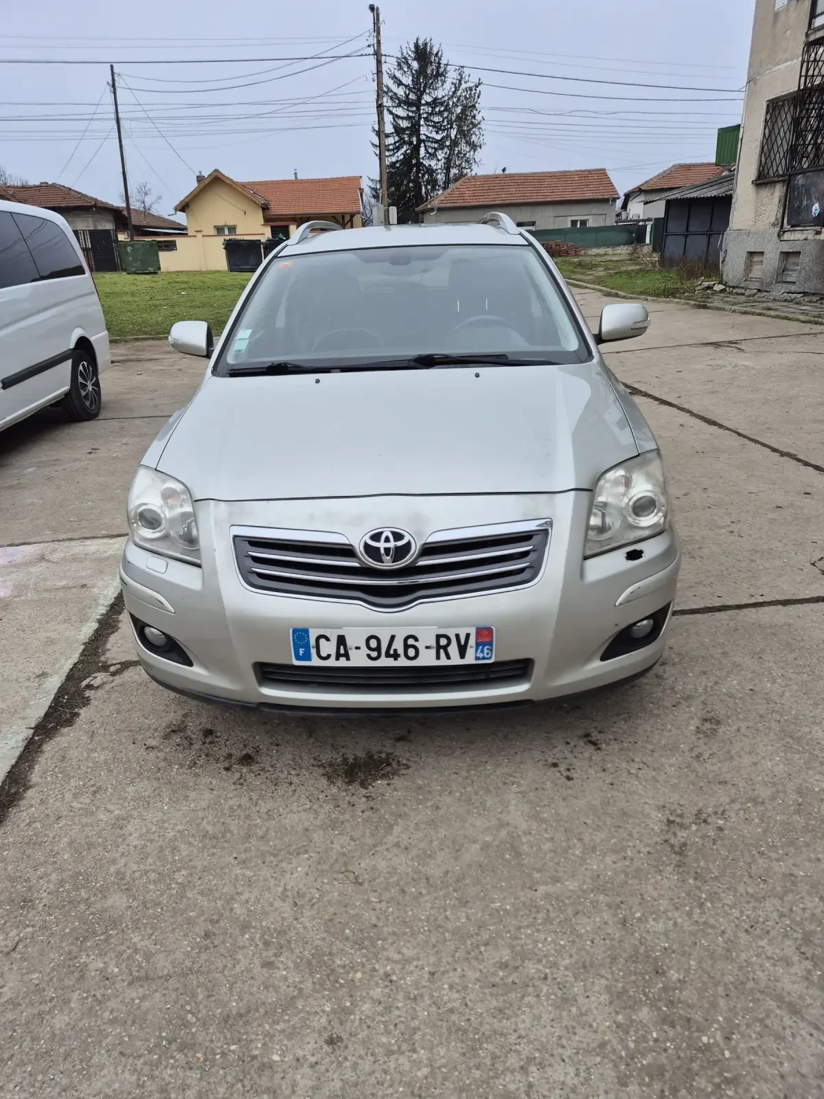 Toyota Avensis 2.2д. 177 к.с. Face lift  - изображение 6