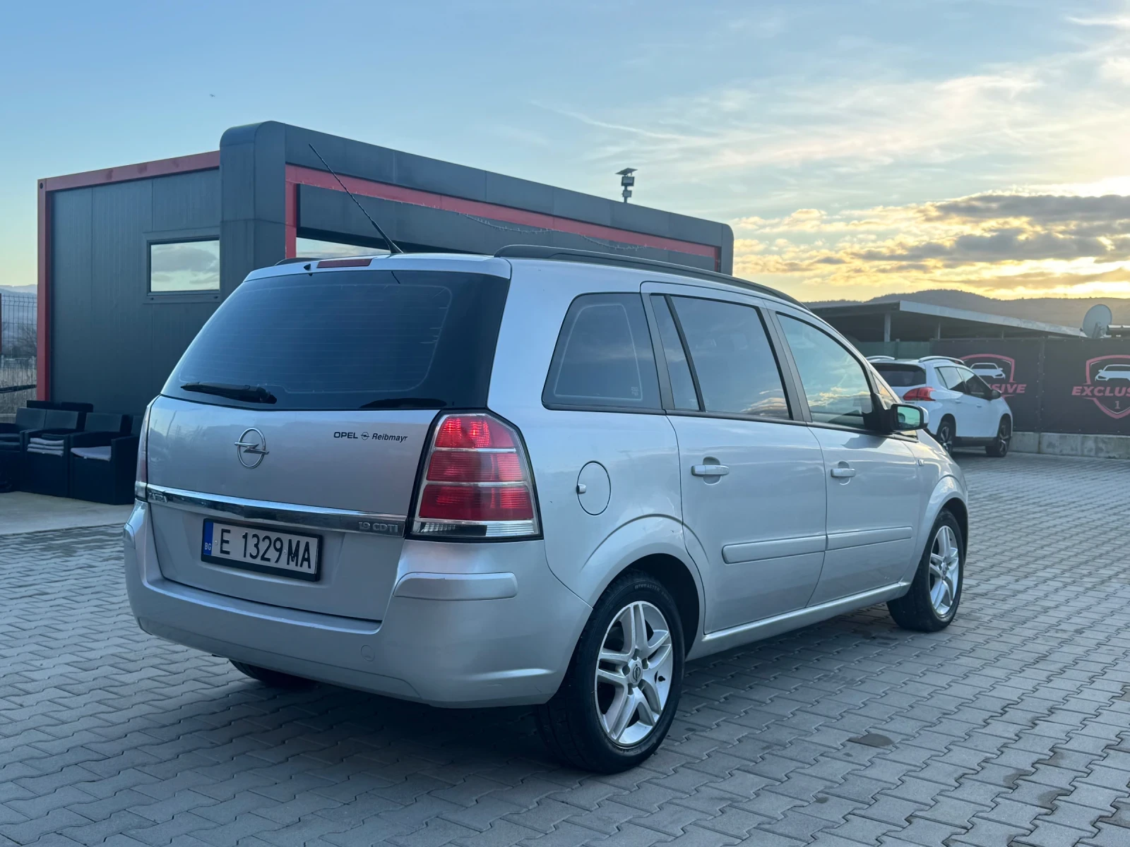 Opel Zafira 1.9CDTI 7-МЕСТА НОВИ ГУМИ - изображение 5
