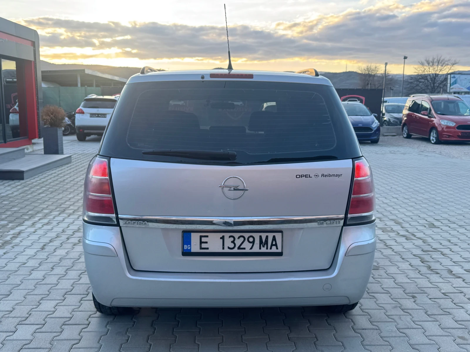 Opel Zafira 1.9CDTI 7-МЕСТА НОВИ ГУМИ - изображение 4