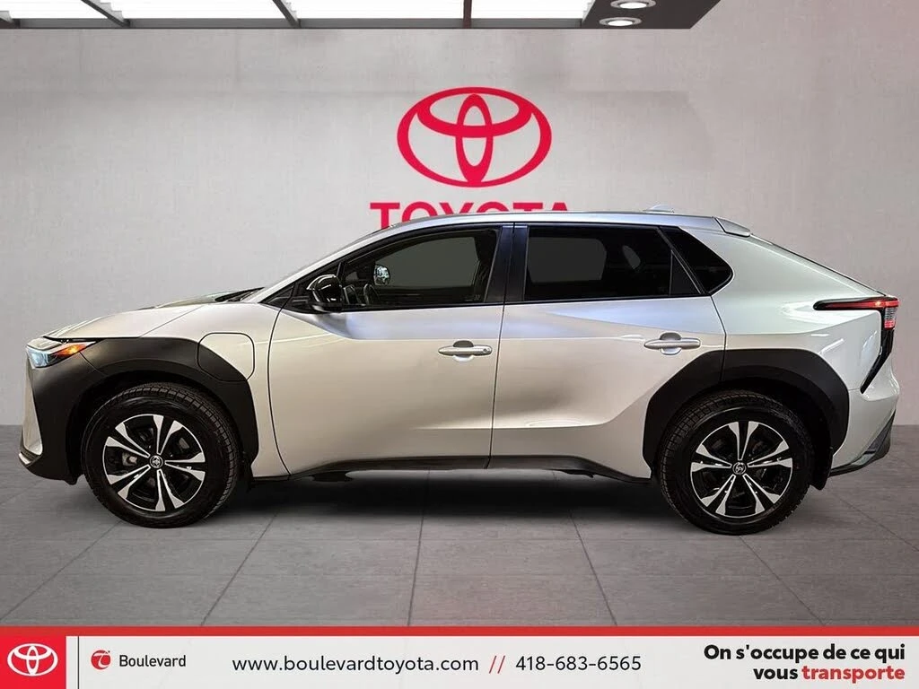 Toyota bZ4X ДИСТРОНИК* СЛЕДНЕ НА ЛЕНТИ* КАМЕРА* ПОДГРЕВ - изображение 6