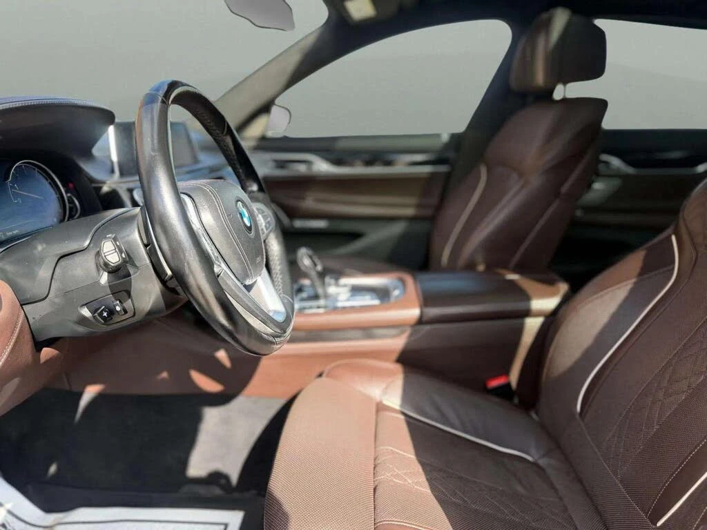 BMW 750 xDrive* AвтоКредит* (ЦЕНА ДО БГ), снимка 10 - Автомобили и джипове - 53862085