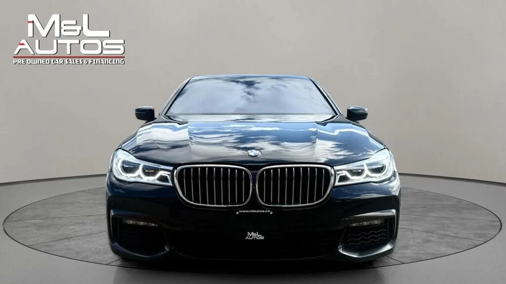 BMW 750 xDrive* AвтоКредит* (ЦЕНА ДО БГ), снимка 2 - Автомобили и джипове - 53862085