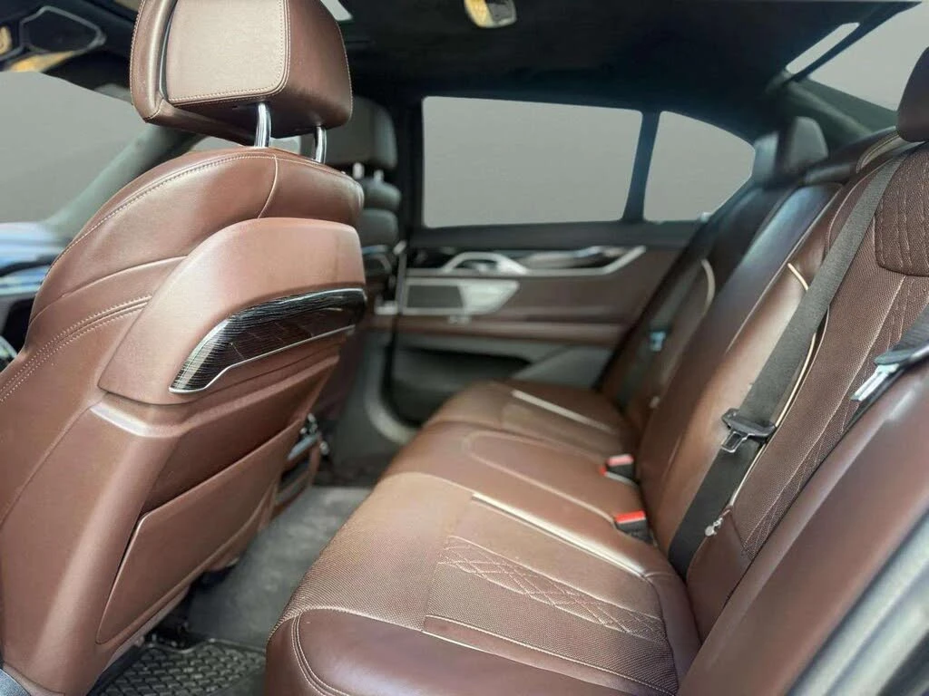 BMW 750 xDrive* AвтоКредит* (ЦЕНА ДО БГ), снимка 15 - Автомобили и джипове - 53862085