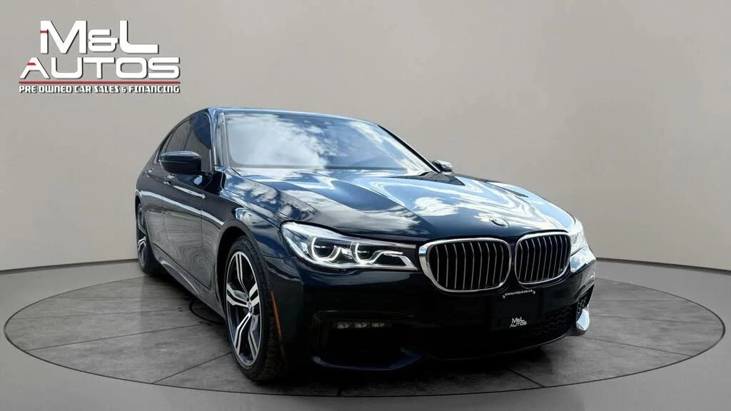 BMW 750 xDrive* AвтоКредит* (ЦЕНА ДО БГ), снимка 3 - Автомобили и джипове - 53862085