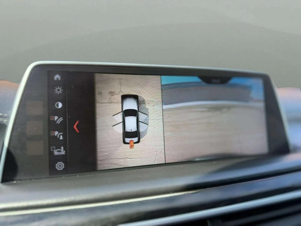 BMW 750 xDrive* AвтоКредит* (ЦЕНА ДО БГ), снимка 13 - Автомобили и джипове - 53862085