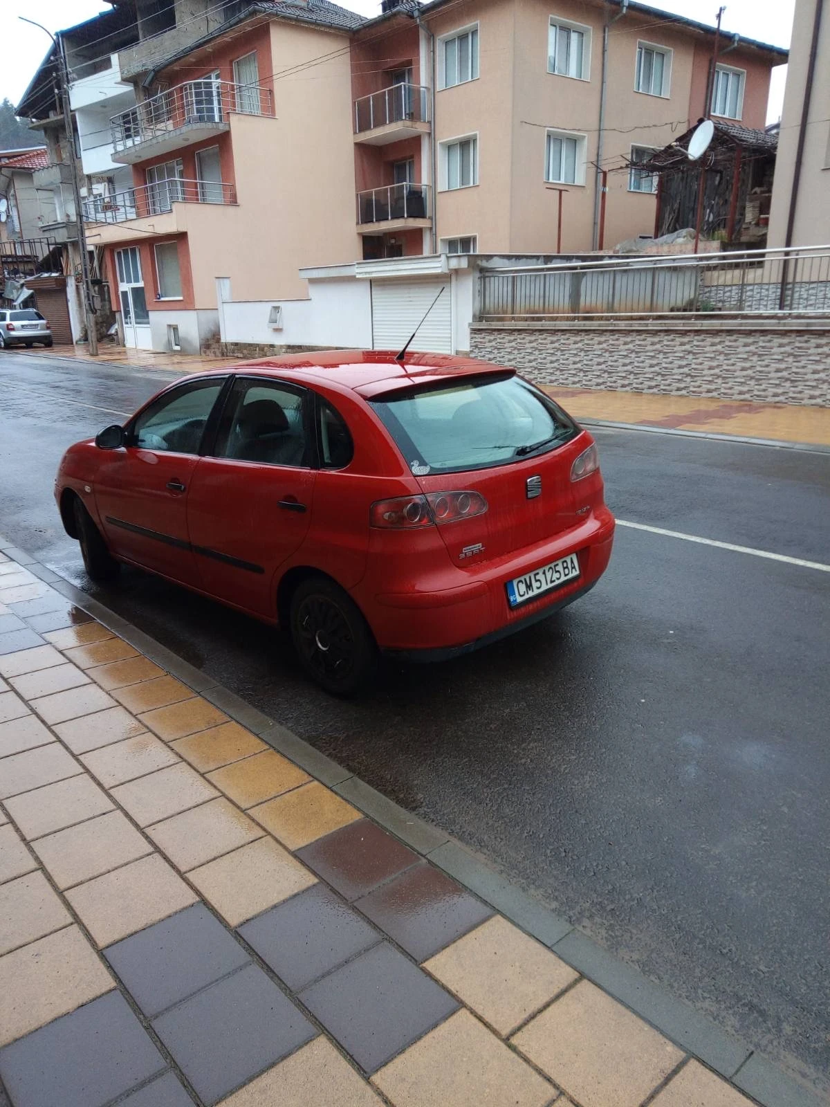 Seat Ibiza, снимка 2 - Автомобили и джипове - 53999391
