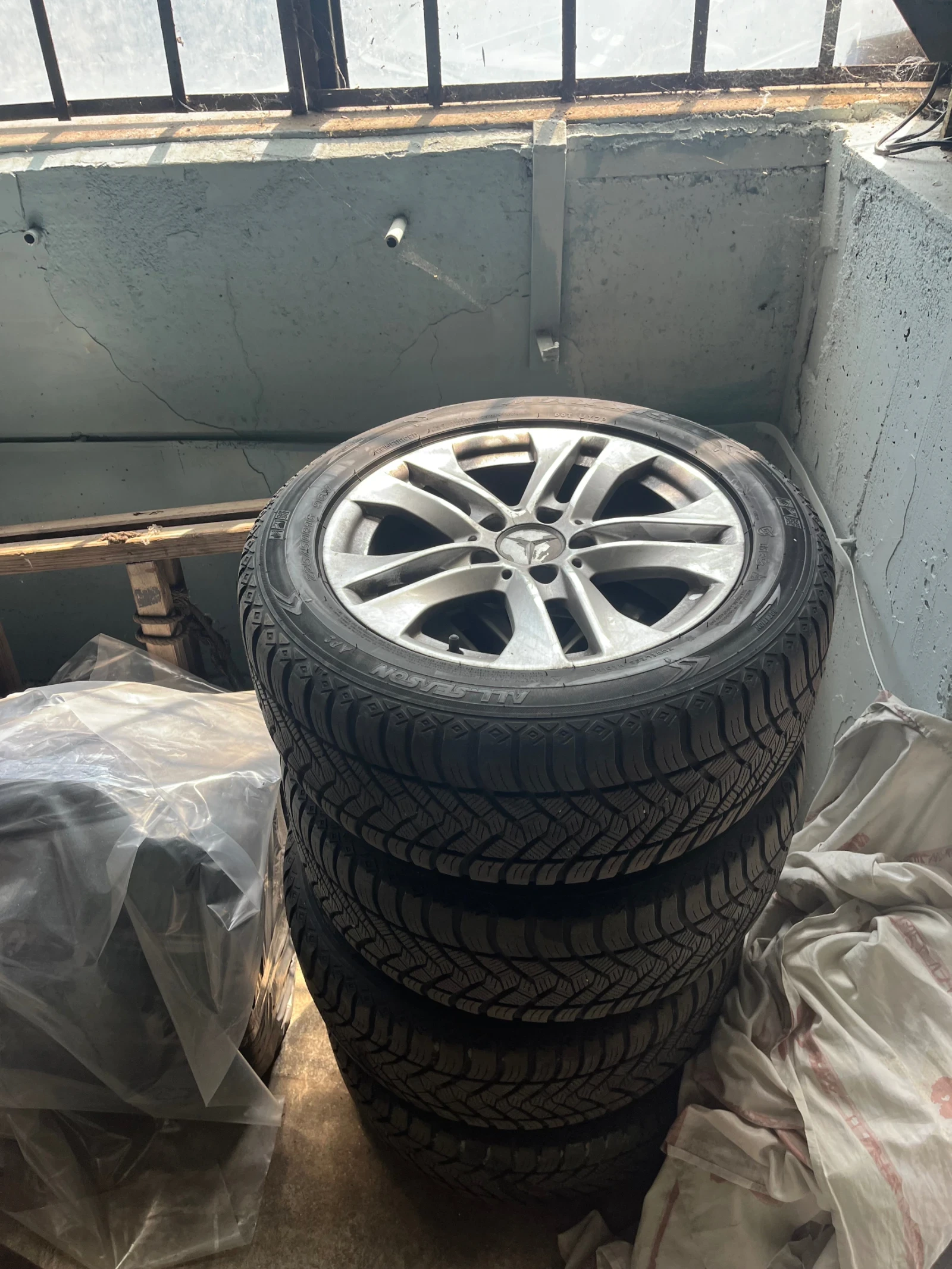 Mercedes-Benz C 220, снимка 8 - Автомобили и джипове - 54323679