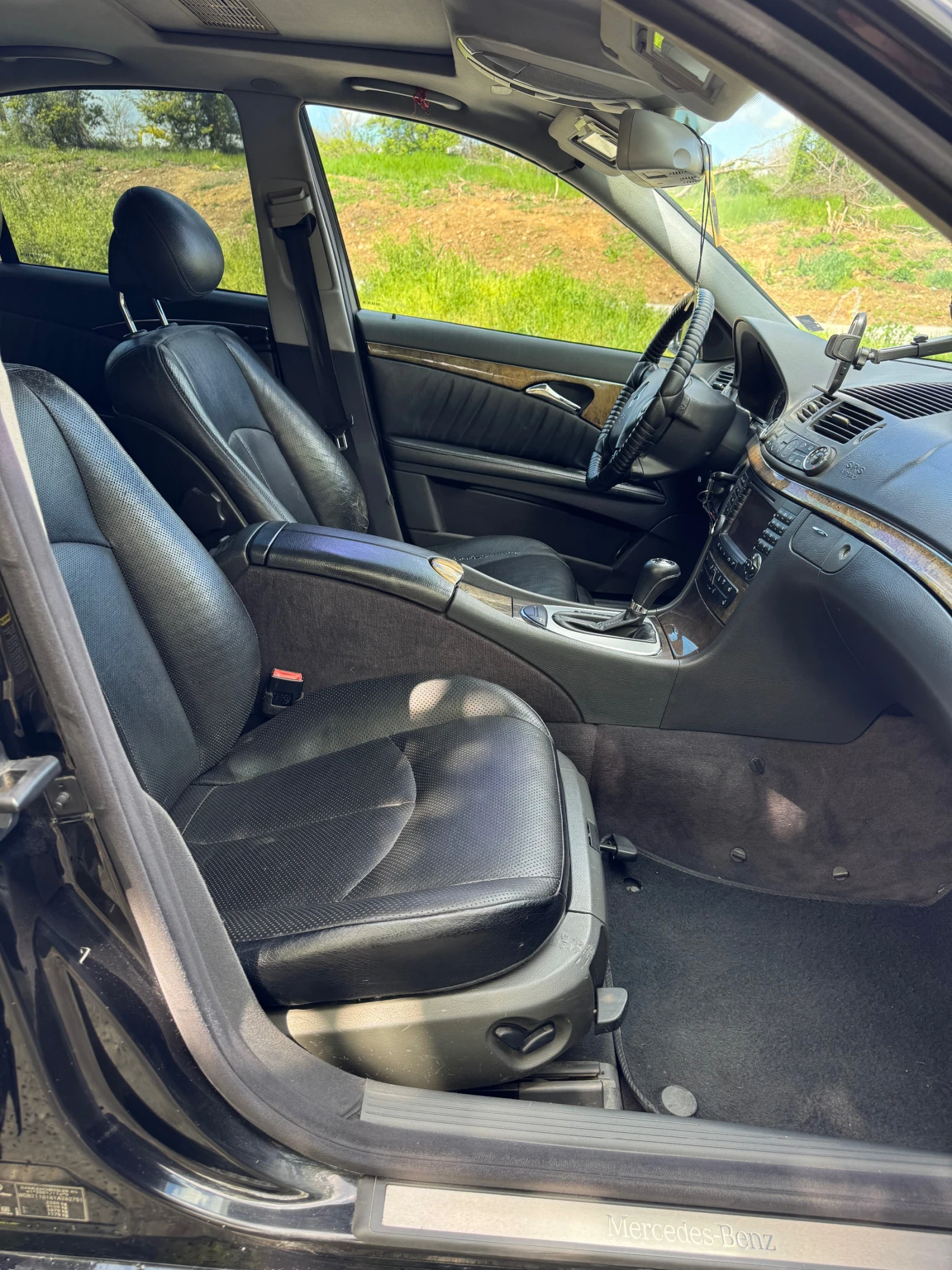 Mercedes-Benz E 270, снимка 12 - Автомобили и джипове - 54332530