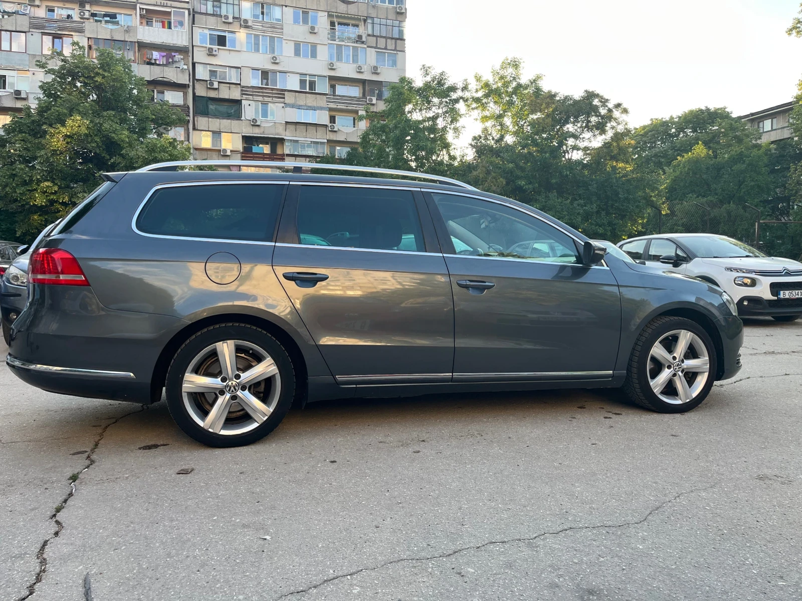 VW Passat 1.6tdi highlain , снимка 5 - Автомобили и джипове - 54703748