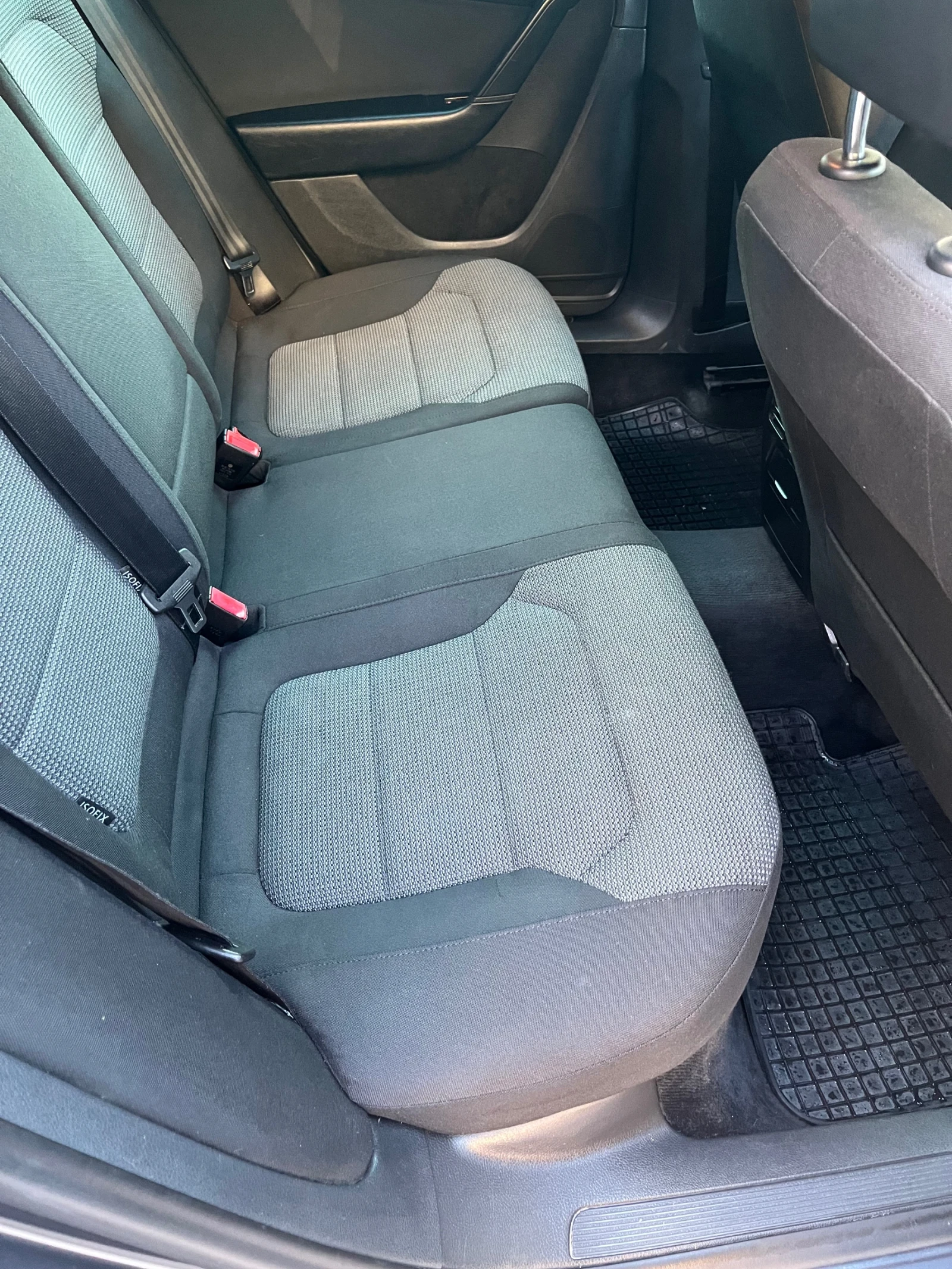 VW Passat 1.6tdi highlain , снимка 11 - Автомобили и джипове - 54703748