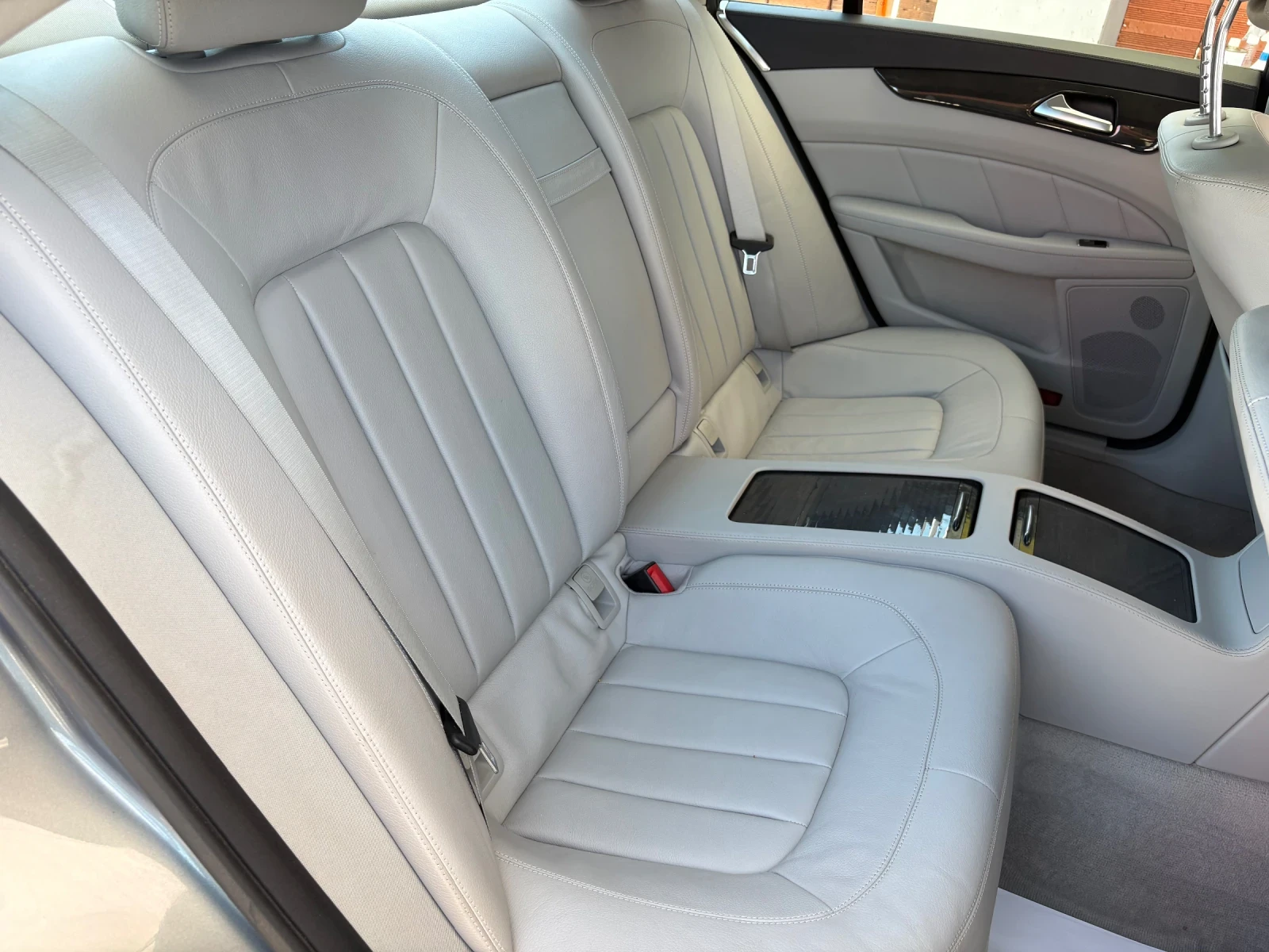 Mercedes-Benz CLS 350 4 MATIC* ЛИЗИНГ БЕЗ ДОКАЗАН ДОХОД* БАРТЕР* , снимка 16 - Автомобили и джипове - 54760924