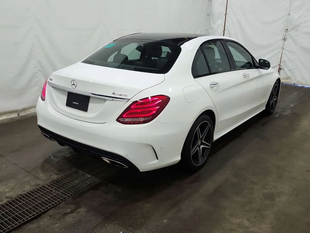 Mercedes-Benz C 300  AWD | DISTRONIC | PANO | ДВА КЛЮЧА , снимка 4 - Автомобили и джипове - 54776987