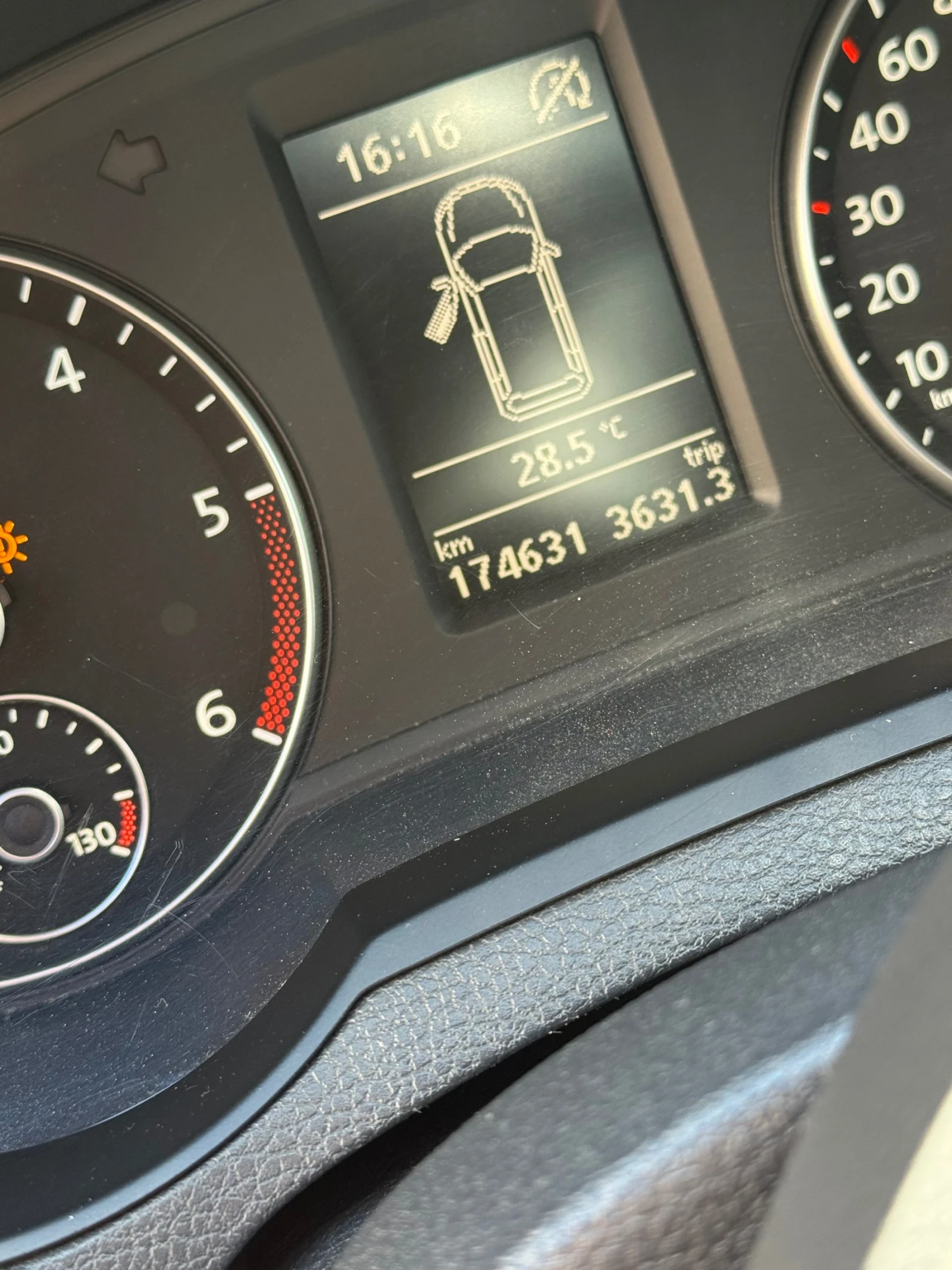 VW Sharan, снимка 9 - Автомобили и джипове - 54975699