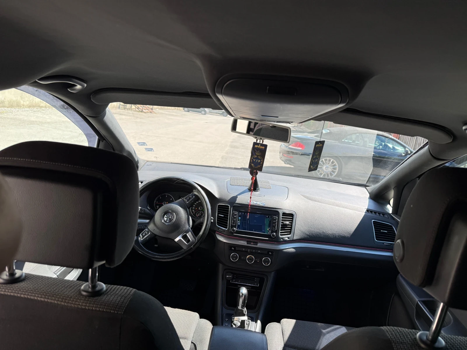 VW Sharan, снимка 10 - Автомобили и джипове - 54975699