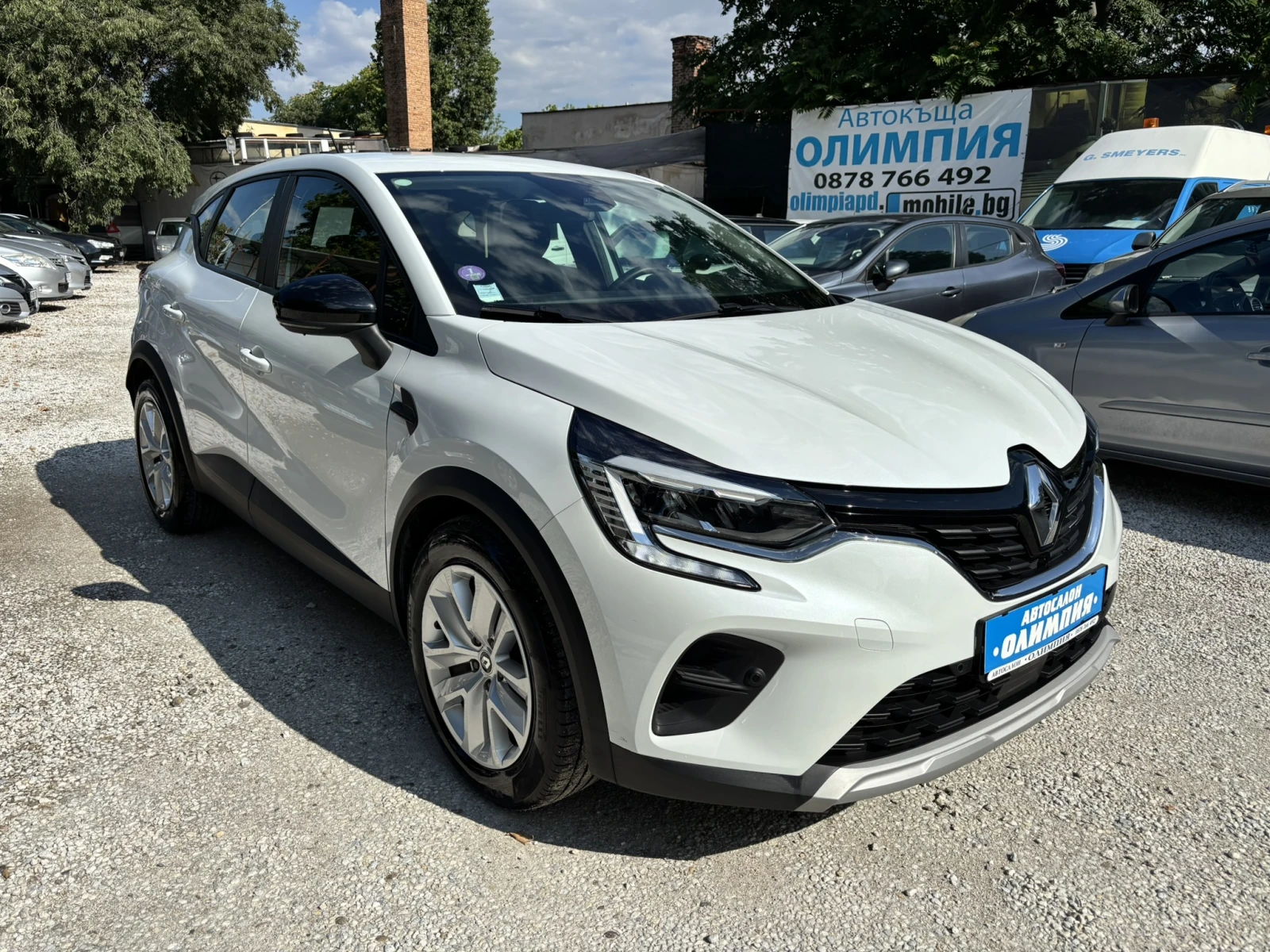 Renault Captur 1.6 - Hybrid, снимка 6 - Автомобили и джипове - 55153467