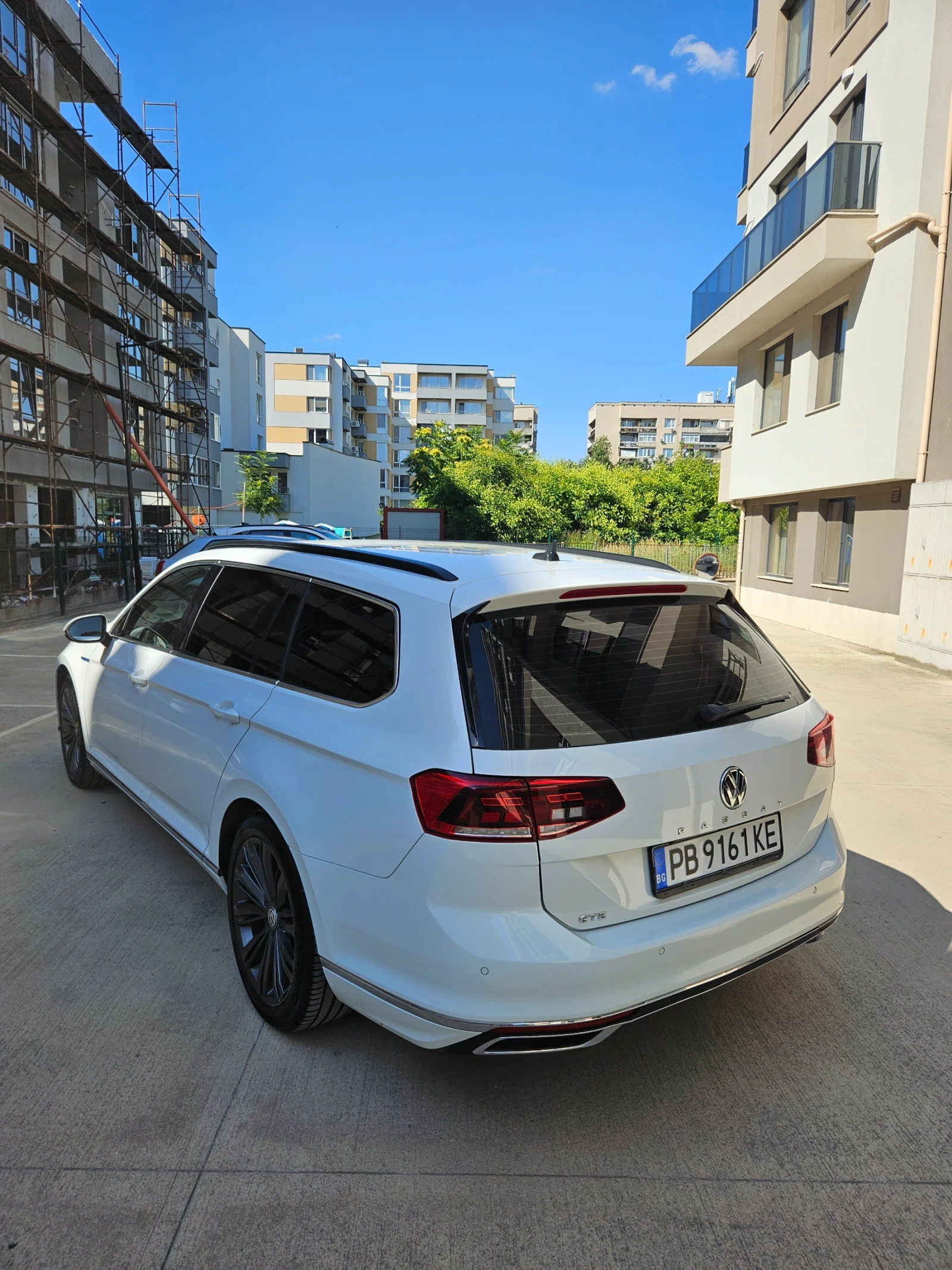 VW Passat TOП ЦЕНА / Face Lift/ Plug in хибрид /, снимка 4 - Автомобили и джипове - 55241478