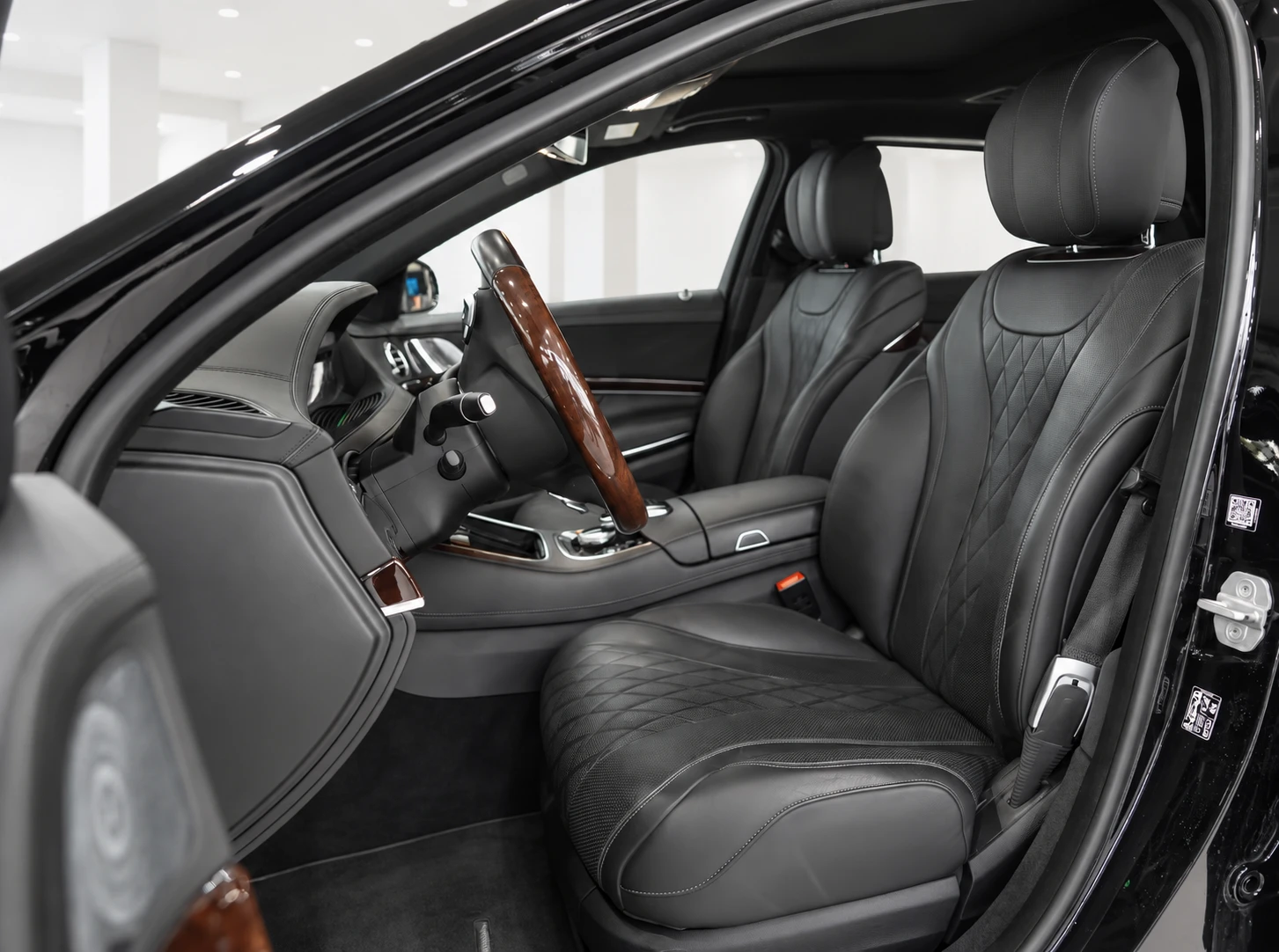 Mercedes-Benz S 560 Maybach CHAUFFEUR-PAK EXKLUSIVE PANO DESIGNO | Mobile.bg � ����������� 3