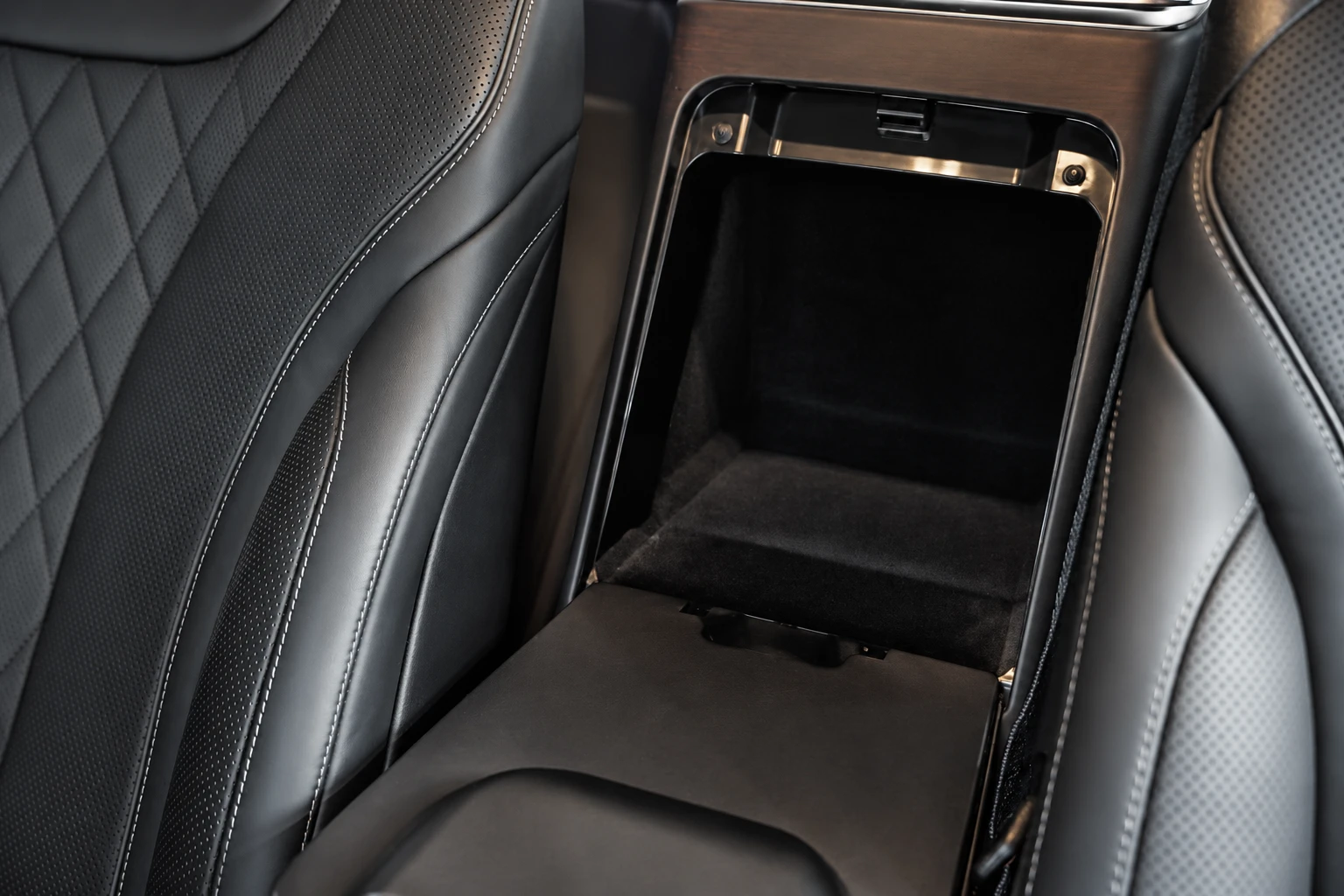 Mercedes-Benz S 560 Maybach CHAUFFEUR-PAK EXKLUSIVE PANO DESIGNO | Mobile.bg � ����������� 9
