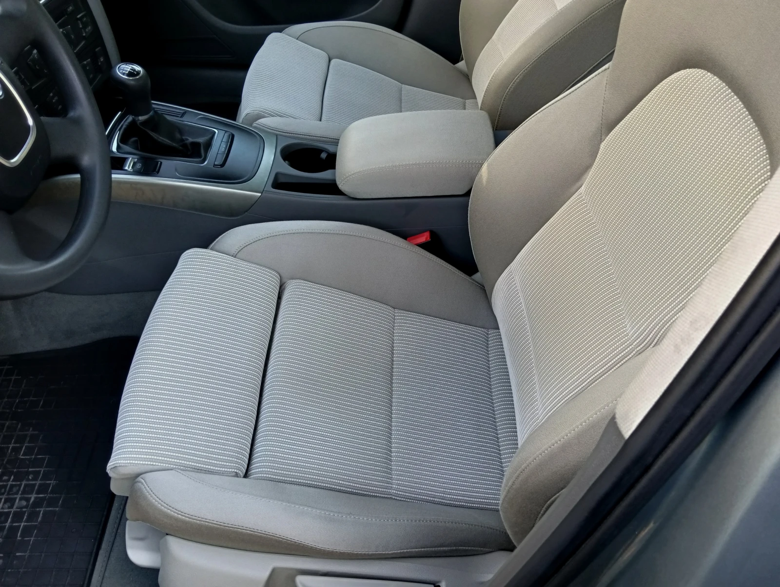 Audi A4 2.0TDI 143ps, снимка 9 - Автомобили и джипове - 55563224