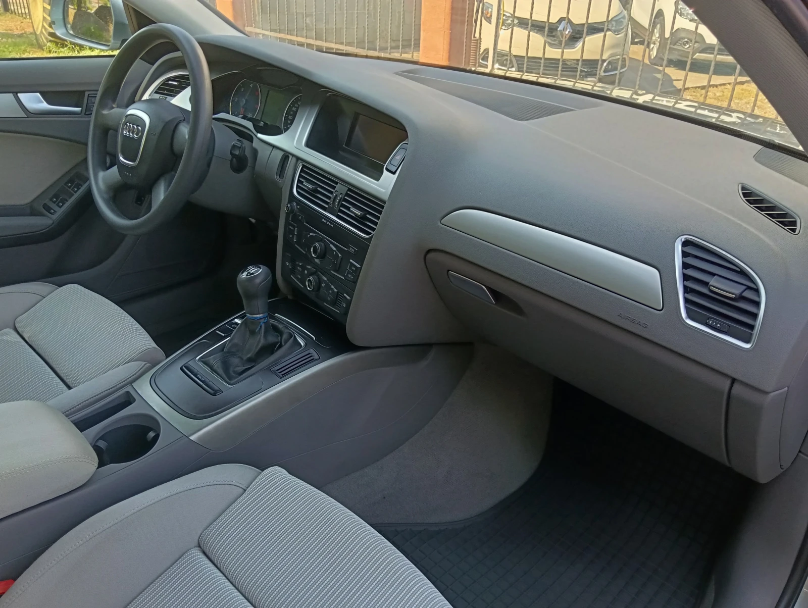 Audi A4 2.0TDI 143ps, снимка 11 - Автомобили и джипове - 55563224