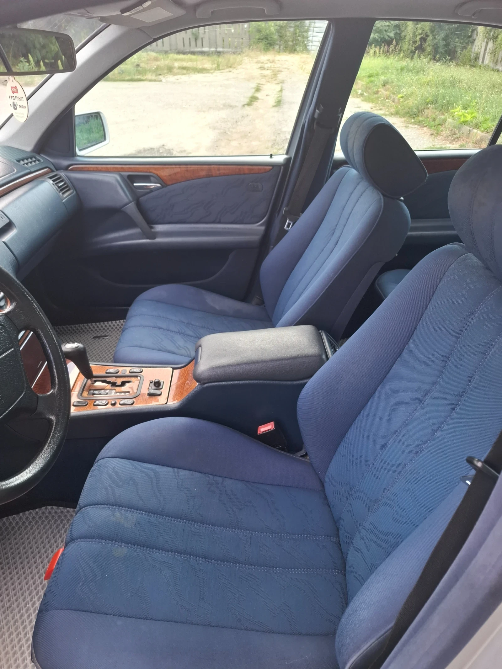 Mercedes-Benz E 240 V6, снимка 15 - Автомобили и джипове - 55574371